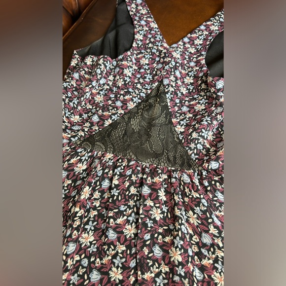 ‼️BRAND NEW‼️ BCBGeneration Floral Mesh Mini Dress - Picture 3 of 6